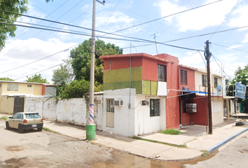 Casa en  Avenida Miguel Hidalgo Y Costilla 1836, Fracc Infonavit Yokujimari, Cajeme, Sonora, 85120, Mex