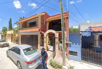 Casa en  Calle 28 & Carretera Mérida - Progreso, Pedregales De Tanlum, Mérida, Yucatán, México