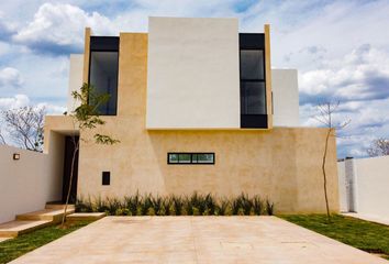 Casa en condominio en  Plenum Residencial, Calle Sin Nombre, Cholul, Mérida, Yucatán, México