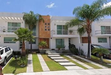 Casa en  Lago Patzcuaro 709, Cumbres Del Lago, Juriquilla, Querétaro, México