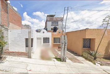 Casa en fraccionamiento en  Calle Toltecas, Cristo Rey, San Luis De La Paz, Guanajuato, México