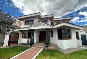 Casa en  Alfonso Lamiña, Quito 170157, Ecuador