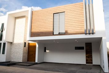 Casa en condominio en  Avenida Alfredo Zalce, Fraccionamiento México, Morelia, Michoacán De Ocampo, 58254, Mex