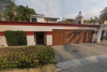 Casa en  Calle Pelícanos, Marina Vallarta, Puerto Vallarta, Jalisco, México