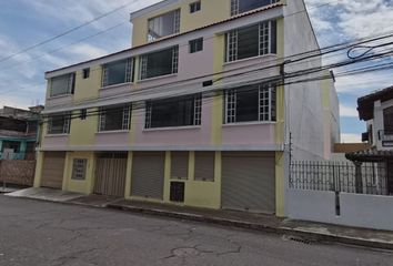 Departamento en  P-2, Quito, Ecuador