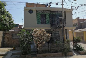 Casa en  Calle Los Espinales, Nasca, Perú