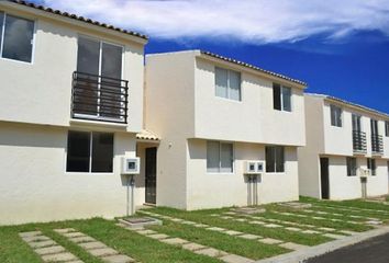 Casa en fraccionamiento en  Isla De Pascua, Desarrollo Habitacional San Jacinto, San Lorenzo Almecatla, Puebla, México