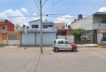 Casa en  Arquitectos, Loma Bonita, Tlacomulco, 90090 Ocotlán, Tlax., México