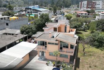 Casa en  Tumbaco, Quito