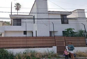 Casa en fraccionamiento en  Calle Grevilias 4, Fraccionamiento Lomas De Cuernavaca, Emiliano Zapata, Morelos, 62584, Mex