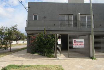 Casa en  Carlos Ortiz 289, Chivilcoy, Provincia De Buenos Aires, Argentina