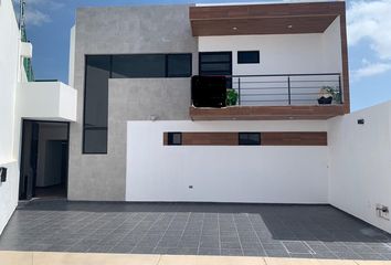 Casa en condominio en  Alberia, Avenida Licenciado Adolfo Ruiz Cortinez, Residencial Alberia, Aguascalientes, México