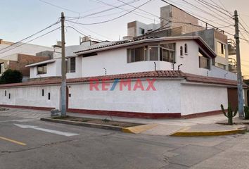 Casa en  Chamochumbi 217, San Miguel, Perú