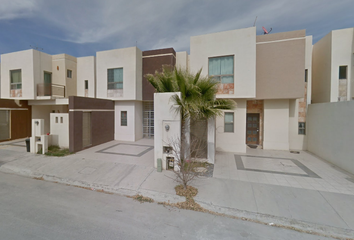 Casa en fraccionamiento en  C. Río Indo, Portales Del Valle, 25904 Ramos Arizpe, Coahuila De Zaragoza, México