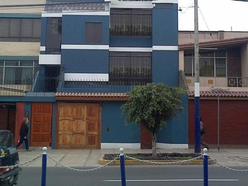 Departamento en venta Avenida Ariosto Matellini 177, Chorrillos, Peru