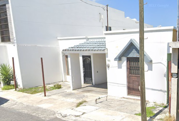 Casa en  Calle Torres De Santo Domingo 615, Torres De Santo Domingo, San Nicolás De Los Garza, Nuevo León, México