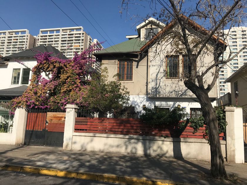 venta Casa en Ñuñoa, Provincia de Santiago (+56996800842)