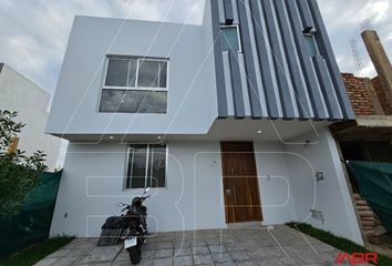 Casa en fraccionamiento en  P.º Altanza 2170, 45019 Zapopan, Jal., México