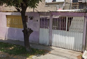 Casa en  Calle Zapotecas, Ciudad Azteca 1ra Sección, Ecatepec De Morelos, Estado De México, México