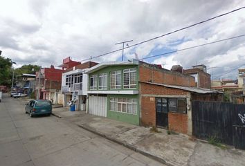 Casa en  Calle De Curinda, La Tamacua, Uruapan, Michoacán, México