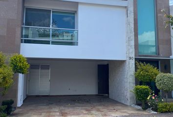 Casa en fraccionamiento en  Lomas De La Toscana, Lomas De Angelópolis, San Bernardino Tlaxcalancingo, Puebla, México
