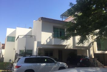 Casa en fraccionamiento en  Privada David Alfaro Siqueiros 390, Fracc Desarrollo Urbano Tres Ríos, Culiacán, Sinaloa, 80020, Mex