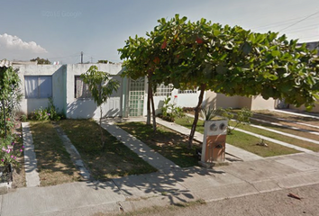 Casa en fraccionamiento en  Privada Barracuda 309, Jardines Del Provenir, San José Del Valle, Nayarit, México