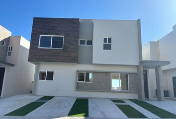 Casa en condominio en  Valparaíso Residencial, Boulevard El Rosario, Tijuana, Baja California, México