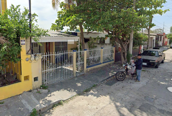 Casa en  Bosques De Yucalpetén, Mérida, Yucatán, México