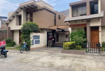 Casa en  Calle Clemente X 180, Lima, Perú