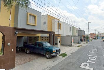 Casa en  Prof. Roberto Martínez Leal, Santa Lucía, Cadereyta Jiménez, Nuevo León, México