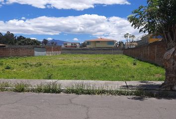 Terreno Comercial en  Calle Luis R. Pérez, Conocoto, Quito, Ecu