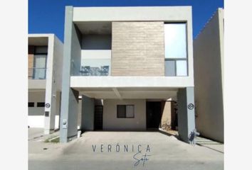 Casa en fraccionamiento en  Residencial Veneros, Avenida Ramón Rivera Lara, Misión De Los Lagos, Juárez, Chihuahua, México