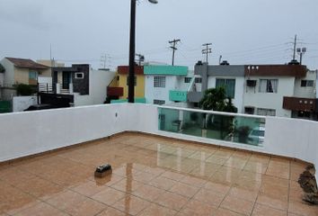 Casa en  Fraccionamiento Cordilleras, Circuito Pirneos, El Morro, Veracruz, México