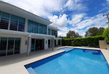 Casa en  Condominio Campestre Lagos Del Peñon, Condominio Lagos Del Peñón (vereda El Portachuelo, Girardot, Cundinamarca, Colombia