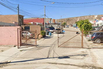 Casa en condominio en  Del Renee 16051, Los Valles, 22164 Tijuana, B.c., México