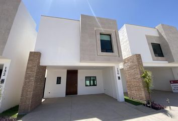 Casa en fraccionamiento en  Boulevard Senderos, Fracc Residencial Senderos, Torreón, Coahuila De Zaragoza, 27018, Mex