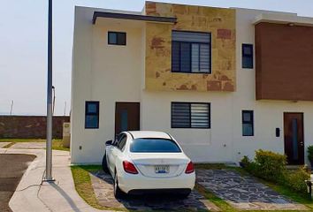 Casa en fraccionamiento en  Condominio Montes Blancos, Avenida Cumbres De Juriquilla, Juriquilla, Querétaro, México