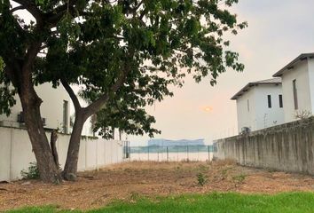 Terreno Comercial en  Samborondón, Ecuador