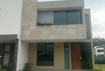 Casa en condominio en  Calle Cisne, Los Gavilanes, Tlajomulco De Zúñiga, Jalisco, 45645, Mex
