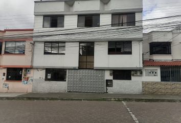 Casa en  Av. Guayanay Ñan, Quito, Ecuador