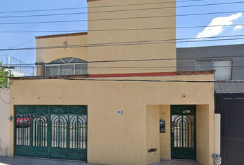 Casa en  Calle Pedro Escobedo, Zona Dos Extendida, Mercurio, Santiago De Querétaro, Querétaro, México