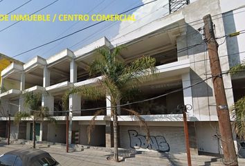 REMATE BANCARIO: Centro comercial en obra negra. Excelente oportunidad de inversión.