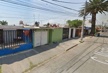 Casa en fraccionamiento en  Calle Mostajos 250-260, Fraccionamiento Villa De Las Flores, Coacalco De Berriozábal, México, 55710, Mex