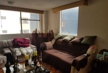 Departamento en  Luis Cordero & Juan León Mera, Quito, Ecuador