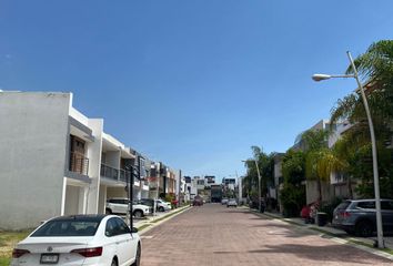 Casa en fraccionamiento en  La Antigua Cementera, 15 De Mayo, Zona Cementos Atoyac, Puebla De Zaragoza, Puebla, México