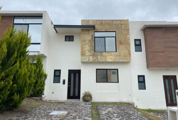 Casa en fraccionamiento en  Av Cumbres De Juriquilla, Cumbres Del Lago, Juriquilla, Querétaro, México