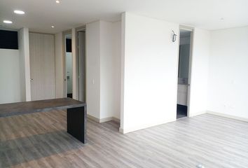 Apartment for rent in Loma de los González, Medellín