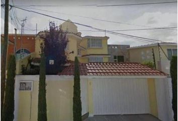 Casa en  Cerrada Fresnos 6, Mz 009, Casa Blanca, Metepec, Estado De México, México