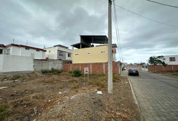 Terreno Comercial en  Urbanización Coyoacan, Cerca De Ciudadela Marbella, Cdla. Los Almendros, Manta, Ecuador